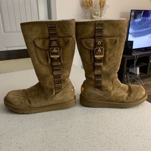 Chestnut retro 1895 Ugg Australia boots.